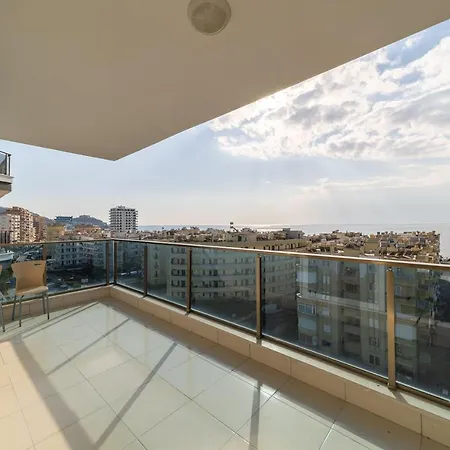 Spacious Apartment With Sea View In Alanya דירה