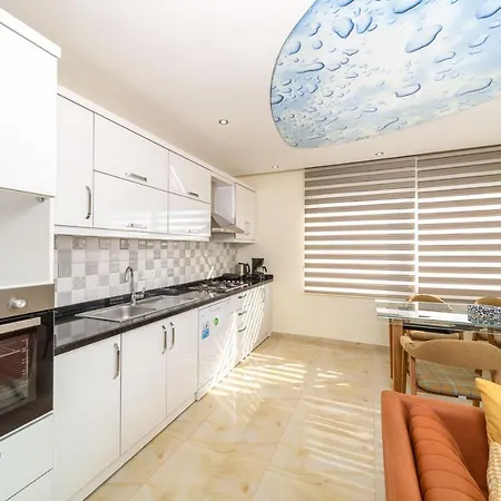 Spacious Apartment With Sea View In Alanya Διαμέρισμα