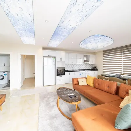 Spacious Apartment With Sea View In Alanya Διαμέρισμα *